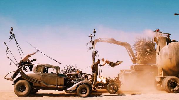 Secuencia persecución en 'Mad Max: Fury Road' | Foto: theguardian.co.uk