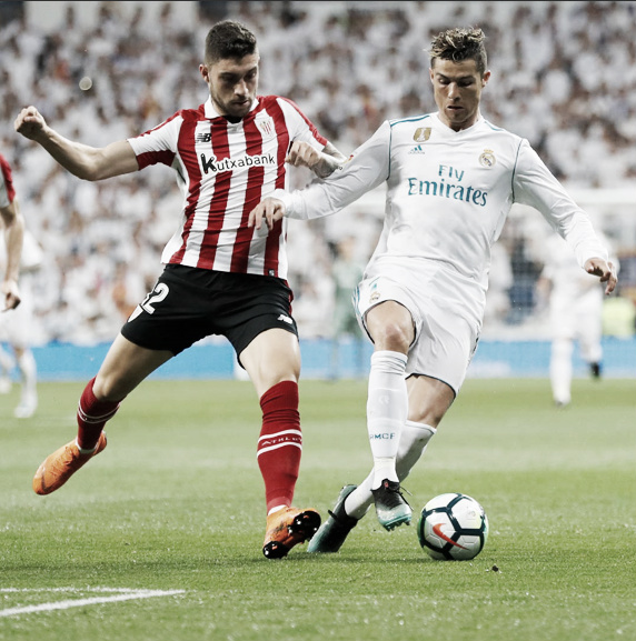 Ronaldo conduce el esférico en la igualdad ante el Bilbao | Foto: Real Madrid