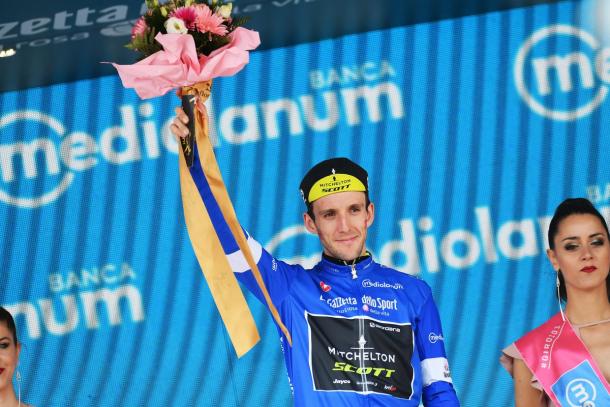Simon Yates (Mitchelton-Scott) también es maglia azzurra | Foto: Giro de Italia