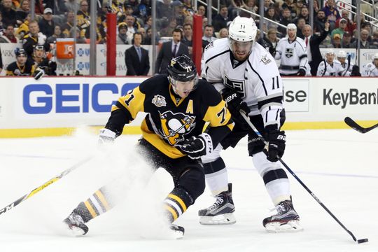 Evgeni Malkin in action Friday night against the Los Angeles Kings. | Photo: USA Today Sports