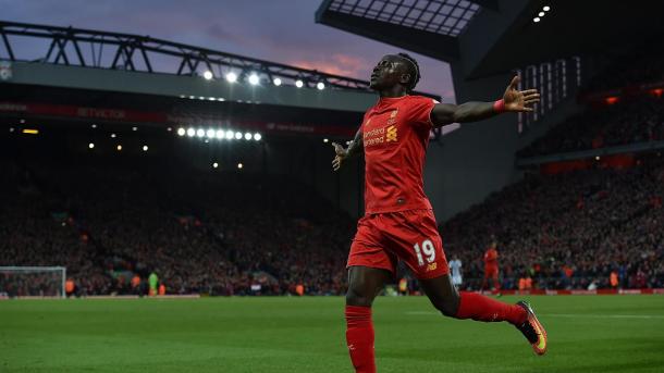 Sadio Mané celebrando un gol en Anfield. Foto: premierleague