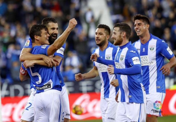 Mantovani celebra con sus compañeros su gol | Foto: LaLiga
