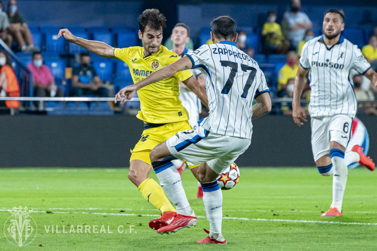 Manu Triguero en un lance del juego en el partido de ida / Foto: Villarreal CF