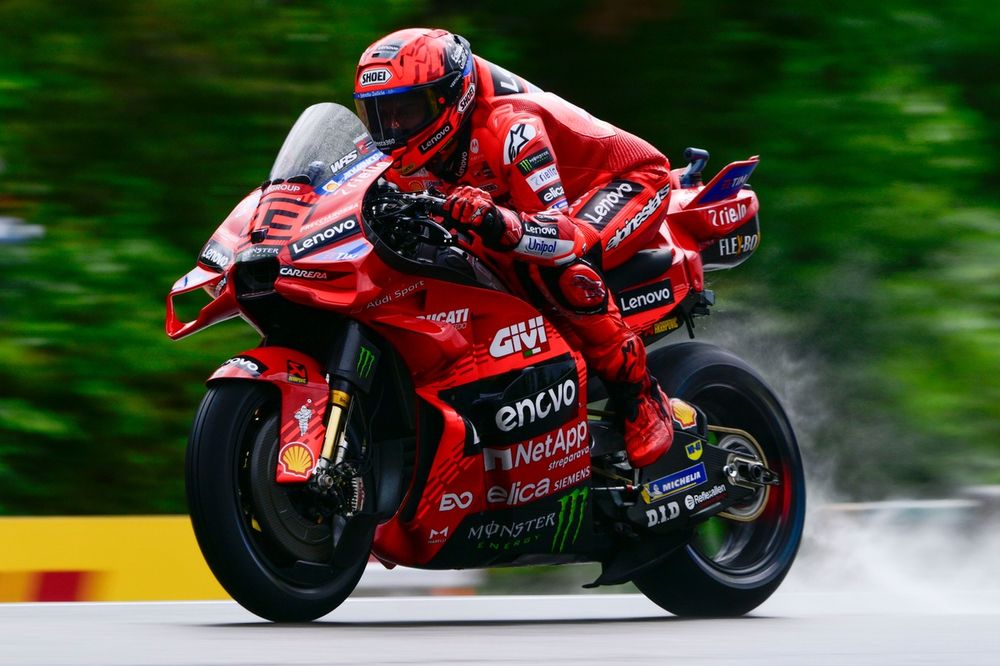 Pecco Bagnaia resurge en Brno y consigue su primera pole de la ...