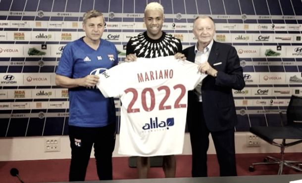 Mariano Díaz, presentado como jugador del Olympique de Lyon | Twitter oficial Olympique de Lyon
