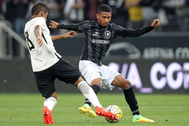 Matheus Fernandes foi campeão brasileiro sub-20 (Foto: Divulgação/Botafogo)