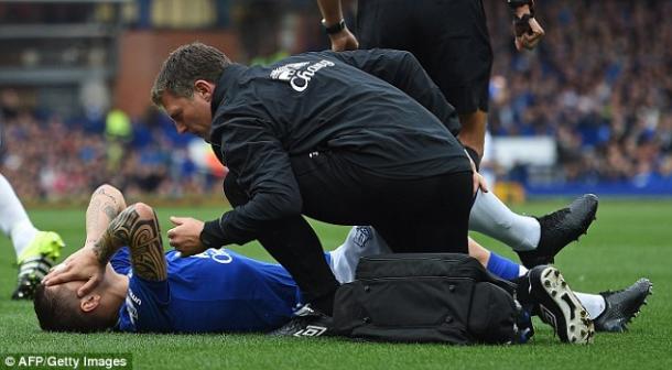 Besic receiving physio treatment for his hamstring injury, sustained against Chelsea last season. | Photo: Getty