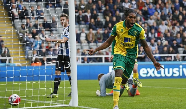 Mbokani celebrates his goal in Norwich's relegation shoot-out with Newcastle | Photo: Lyndsey Parnaby/Getty Images