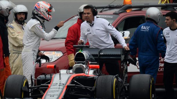 An all too-familiar story for McLaren in 2015.