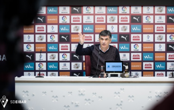 José Luis Mendilibar en rueda de prensa | Fuente: www.sdeibar.com