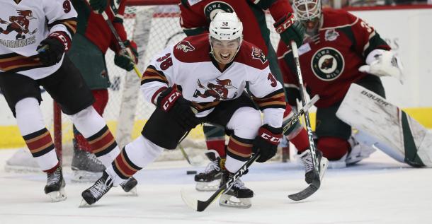 Nick Merkley plays with intensity. (Photo courtesy of Tucson Roadrunners)