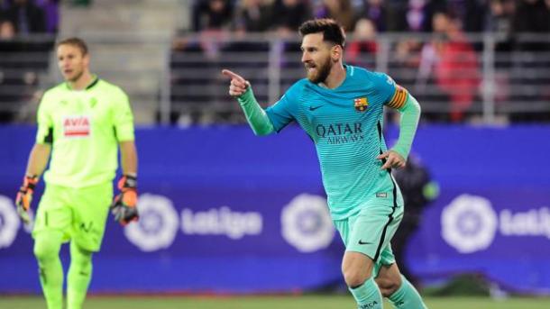 Leo Messi comandó a su equipo dando una lección de cómo se juega a este deporte  Fuente: ABC.es