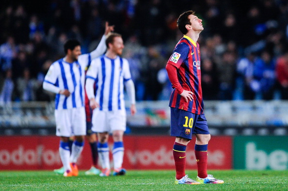 Messi lamenta mais um revés no Anoeta (Foto: David Ramos/Getty Images)