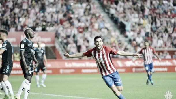 Michael Santos celebrando un gol | Foto: Sporting de Gijón