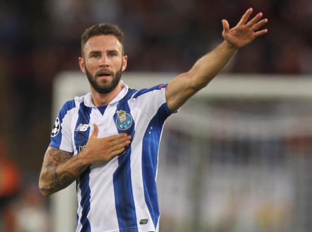 Miguel Layún, posible fichaje del Deportivo Alavés. Fotografía: Getty Images