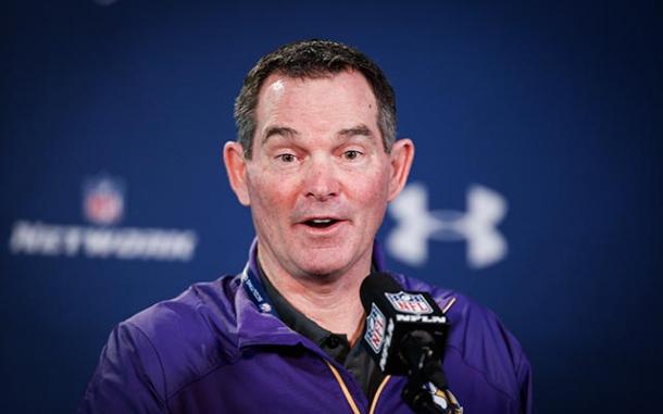 Zimmer ha demostrado su capacidad de mantener al equipo fuerte pese a las lesiones | Foto: NFL