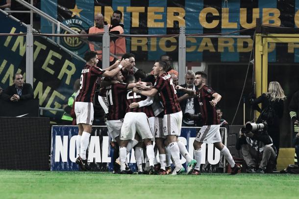 Los rossoneros celebra uno de los goles | Foto: AC Milan
