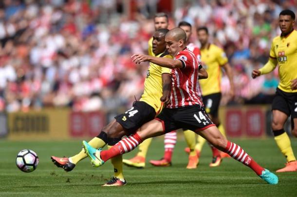 Ighalo challenges for possession. | Source: mirror