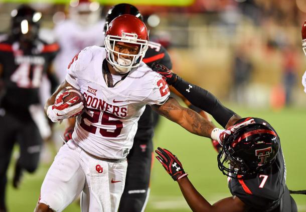 The Raiders haven't been shy with their interest in Oklahoma running back Joe Mixon, despite his off field concerns | John Weast, Getty Images