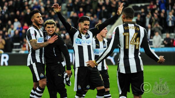 Hayden festeja el regreso a la Premier League | Foto: Newcastle.
