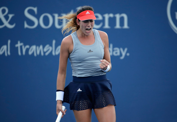 Muguruza reached her third and final semifinal in London this year (Photo by Andy Lyons / Getty Images)