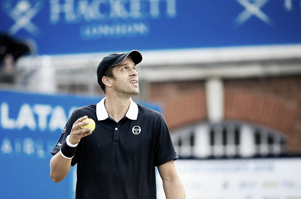 An exhausted Gilles Muller dropped his match against Bernard Tomic in the Aegon Championships. (Photo: Getty Images)