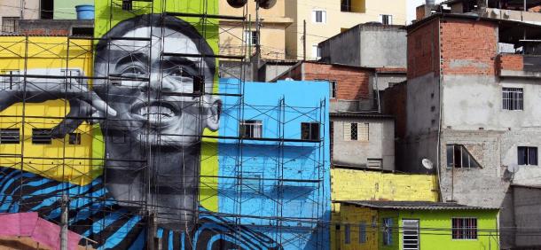 Este mural se encuentra en el barrio Jardim Pieri de la ciudad de Sao Paulo.