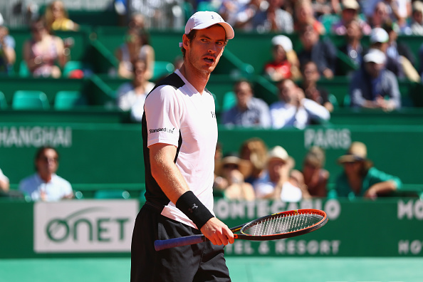 Murray in action against Paire in Monte Carlo. || Photo: Michael Steele/Getty Images