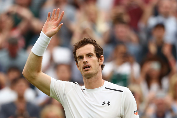 Murray acknowledges the crowd following his third round victory over John Millman (Photo by Julian Finney / Source : Getty Images)