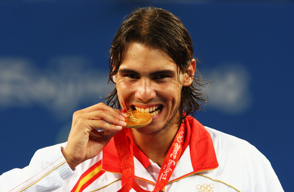Nadal with the Olympic Gold medal in 2008 (Photo by Clive Brunskill / Source : Getty Images)