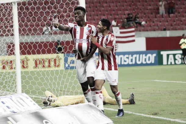 Timbu acabou com sequência de seis jogos de invencibilidade dos catarinenses (Foto: Léo Lemos/Náutico)