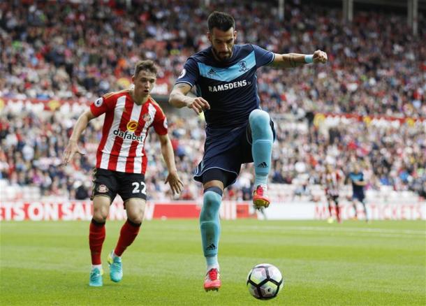 Alvaro Negredo brings the ball under control | Photo: Premier League