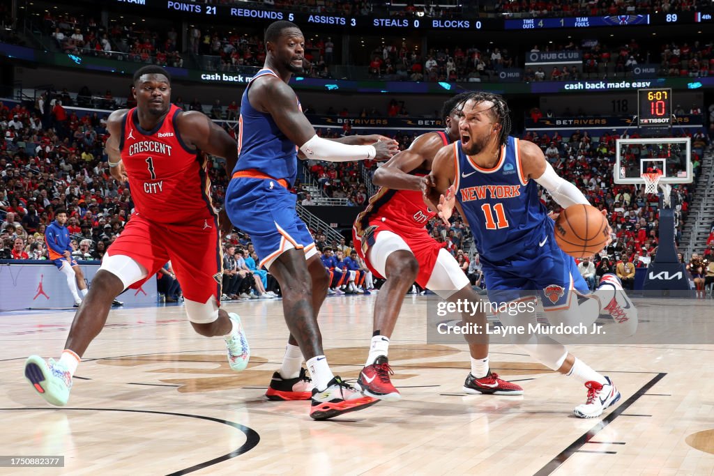 Jalen Brunson #11 of the New York Knicks drives to the basket during the game against the New Orleans Pelicans on October 28, 2023 at the Smoothie King Center in New Orleans, Louisiana. Copyright 2023 NBAE (Photo by Layne Murdoch Jr./NBAE via Getty Images)