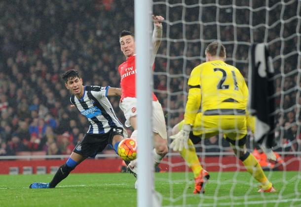 Koscielny anota el gol ante el Newcastle en la última visita de estos al Emirates Stadium | Fotografía: Arsenal