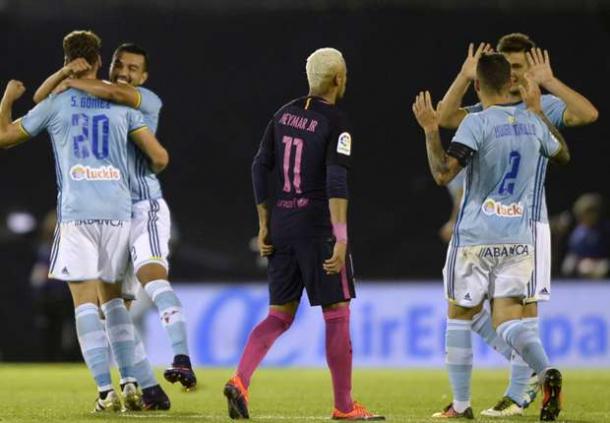 Los futbolistas celebrando la última victoria ante los barcelonistas / Foto: La Liga