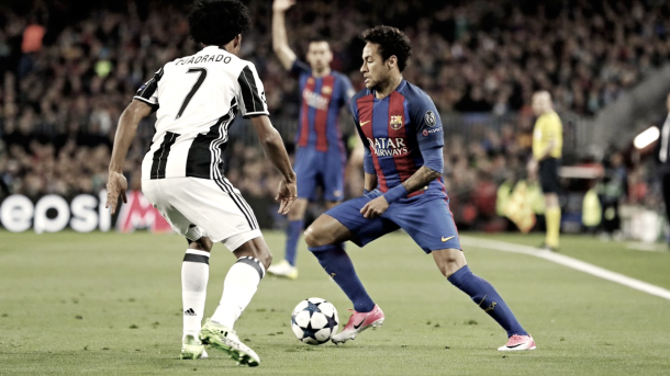 Neymar encarando a Cuadrado. Foto: FC Barcelona.