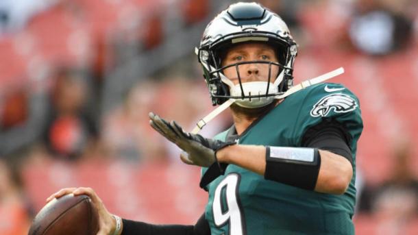 Nick Foles will look to lead the Eagles to victory tonight | Source: cbssports.com