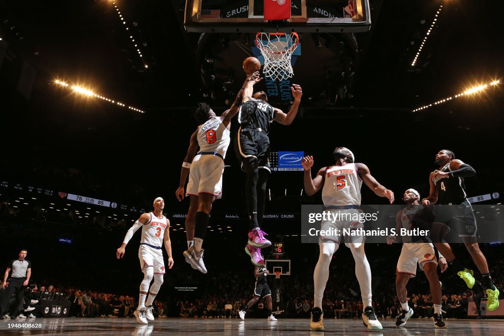 Nicolas Claxton #33 of the Brooklyn Nets drives to the basket during the game against the New York Knicks on January 23, 2024 at Barclays Center in Brooklyn, New York. NOTE TO USER: User expressly acknowledges and agrees that, by downloading and or using this Photograph, user is consenting to the terms and conditions of the Getty Images License Agreement. Mandatory Copyright Notice: Copyright 2024 NBAE (Photo by Nathaniel S. Butler/NBAE via Getty Images)