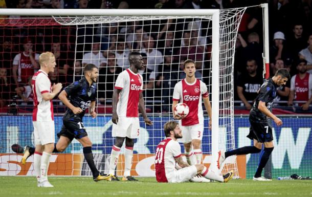 L'esultanza dei nizzardi dopo il gol qualificazione all'Amsterdam Arena - ITA Sport Press