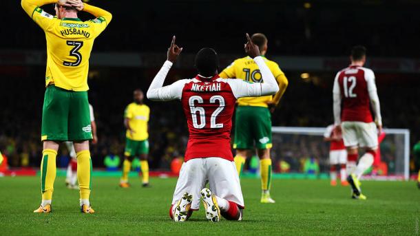 Eddie Nketiah celebra uno de los goles ante el Norwich | Fotografía: Arsenal