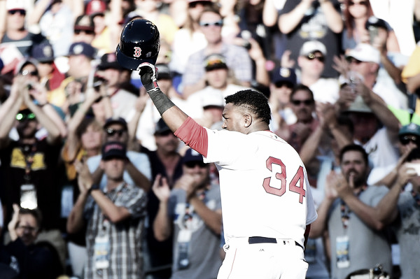 Fans give David Ortiz a standing ovation after a tremendous career. (Photo: Harry How/Getty Images North America) 