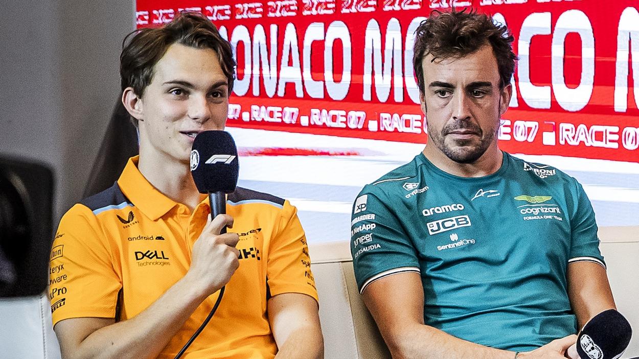 Oscar Piastri y Fernando Alonso en una entrevista de Dazn / Dazn.com