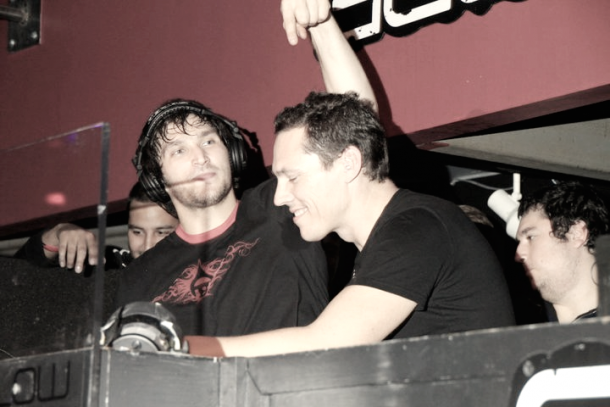 Alex Ovechkin y Tiësto celebrando la Stanley Cup en un club de Washington. Foto russianmachineneverbreaks