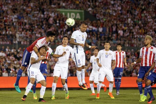 Arturo Vidal used his head to score Chile's lone goal on Thursday night. | Photo: Carlos Parra/ANFP Chile