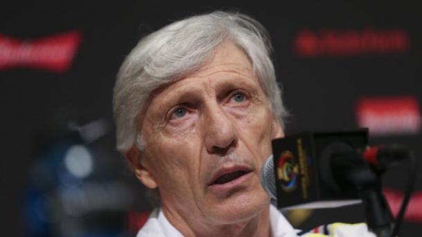 Pekerman speaks to the press. Photo: RCN