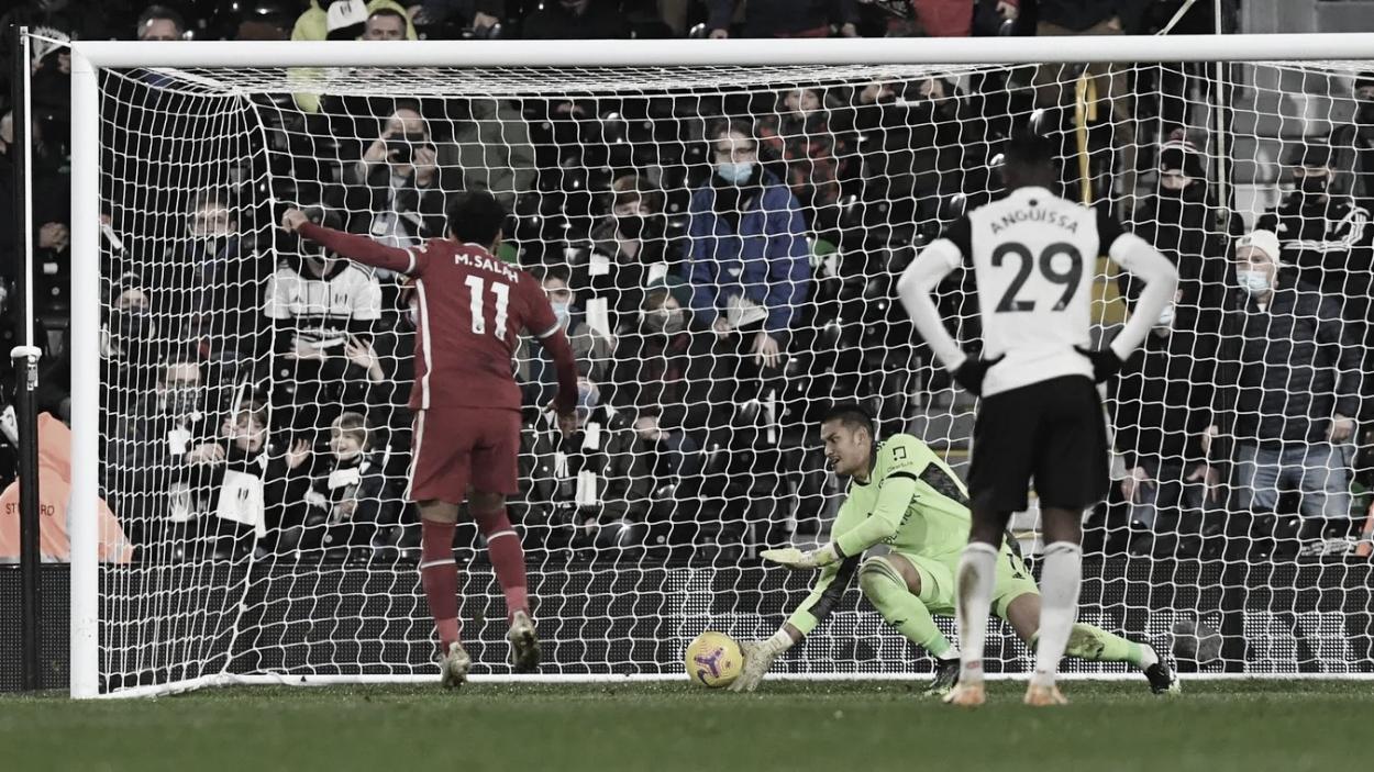 Salah logra el empate ante un Areola que rozó la pelota./ Foto: Premier League
