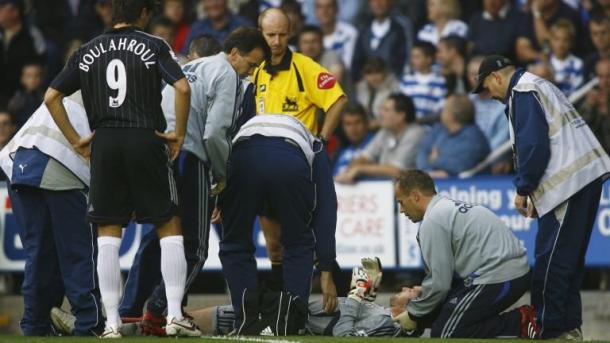 Cech en el momento de su lesión en 2006. Foto: Getty Images