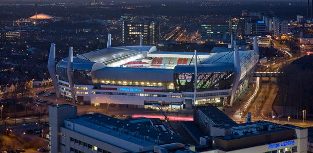 Vista aérea del Philips Stadion poco antes de un partido de Champions | Foto: PSV