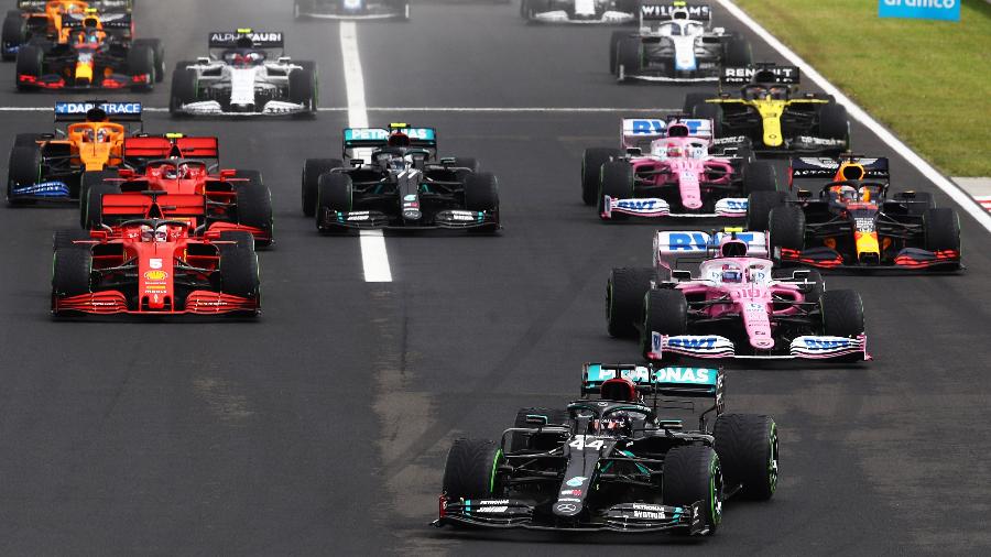 Bottas foi ultrapassado por quatro carros na largada do GP da Hungria. (Foto: Mark Thompson/Getty Images)