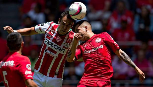 VIDEO Matías Fernández gana aplausos en México VIDEO Matías Fernández gana aplausos en México
